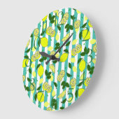 Sommerfruchtgelbe Zitronen auf blauen Streifen Große Wanduhr (Winkel)