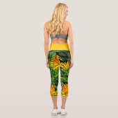 Sommergelbe orange gürtelfarbene Muster Capri Leggings (Rückseite)