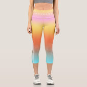 Sommerglühende blaue Orangenfarben Streifen Capri Leggings (Vorderseite)