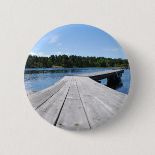 Sommeridyll auf einem einsamen schwedischen Fjord Button