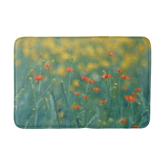 Sommerliche Blume (Blumenfeld) (Rote Blume) Badematte (Vorderseite)
