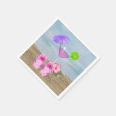 sommerliche Cocktails im Sand Serviette (Ecke)