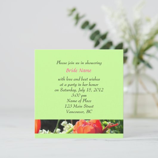 Sommerrote Blume Brautduscheinladungen Einladung (Stehend Vorderseite)