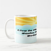 Sommersonne und Surfen Kaffeetasse (Links)