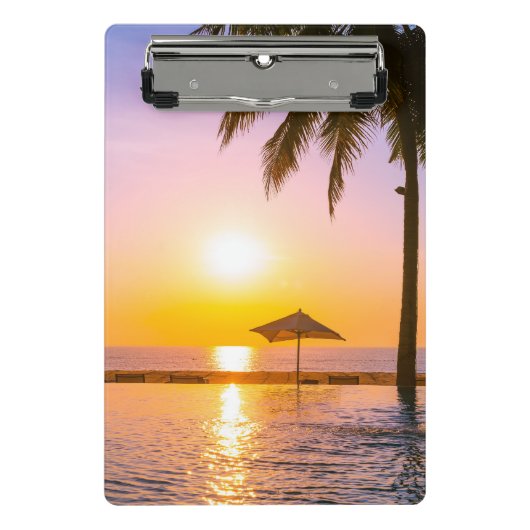 Sommerstrand mit Meer Mini Klemmbrett (Vorderseite)