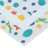 Sommerstrand mit Seestern, Muscheln und Kies Tischdecke (Schrägansicht)