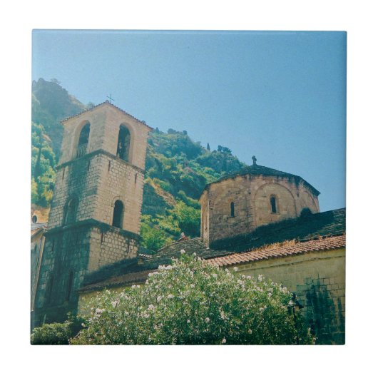 Sommertag in Kotor - Montenegro Fliese (Vorderseite)