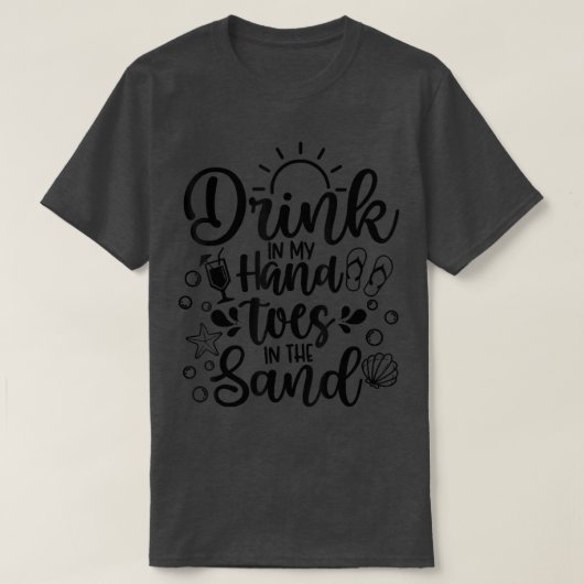 Sommerurlaubsgetränk am Strand in den Händen T-Shirt (Design vorne)