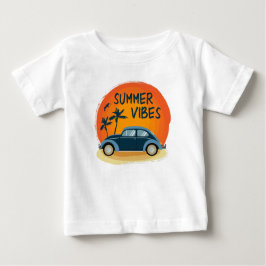 Sommervilla mit Retroauto am Strand Baby T-shirt