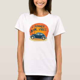 Sommervilla mit Retroauto am Strand T-Shirt