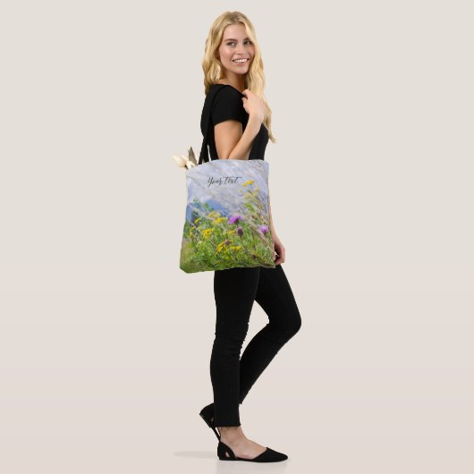 Sommerwiese Wildblume Tasche (Am Model)