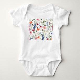 Sommerwildblumen, nahtloses Wasserfarbmuster. Baby Strampler