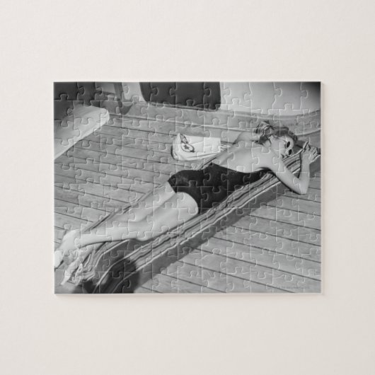 Sonnbräunende Frau Puzzle (Horizontal)