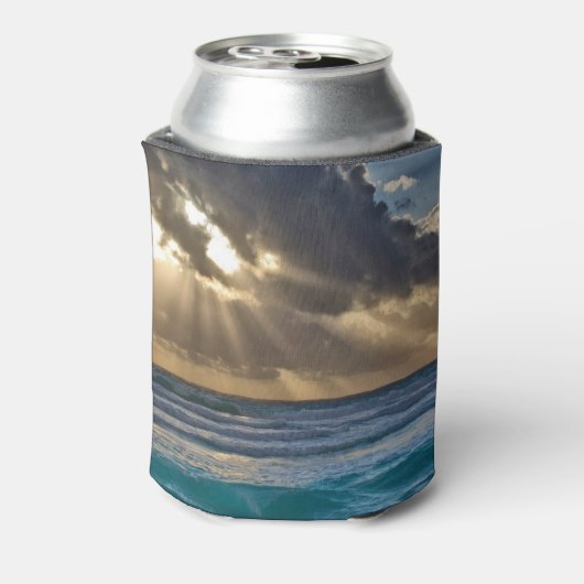 Sonne bricht durch Wolken über Meer Dosenkühler (Kanne Rückseite)