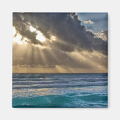 Sonne bricht durch Wolken über Meer Magnet (Vorne)