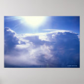 Sonne, die durch Wolken strahlt Poster (Vorne)