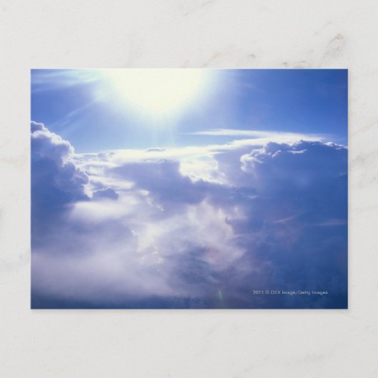 Sonne, die durch Wolken strahlt Postkarte (Vorderseite)