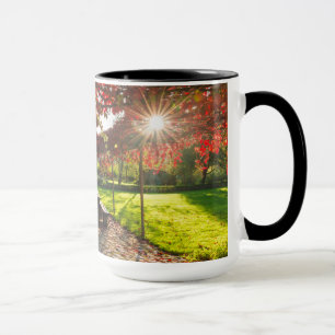 Sonne durch Herbstlaub, Kroatien Tasse