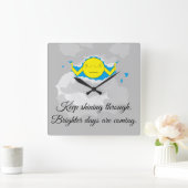 Sonne durch Sturmwolken strömen: Quadratische Wanduhr (Zuhause)