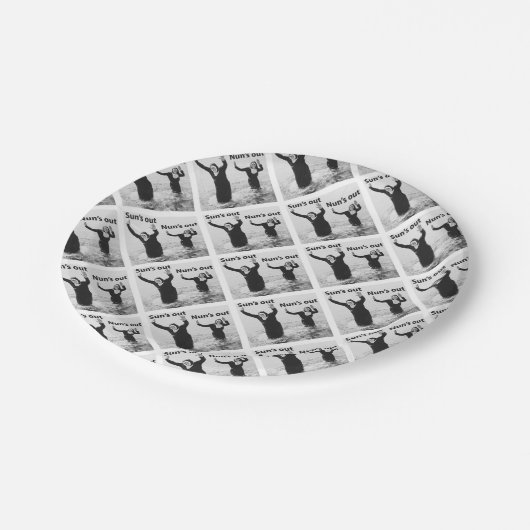 Sonne-heraus Nonnen heraus Pappteller (Schrägansicht)