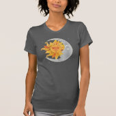 Sonne mit mondgrafischem T - Shirt. T-Shirt (Vorderseite)