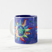 SONNE, MOND & STARS VON SHARON SHARPE ZWEIFARBIGE TASSE (Vorderseite Links)