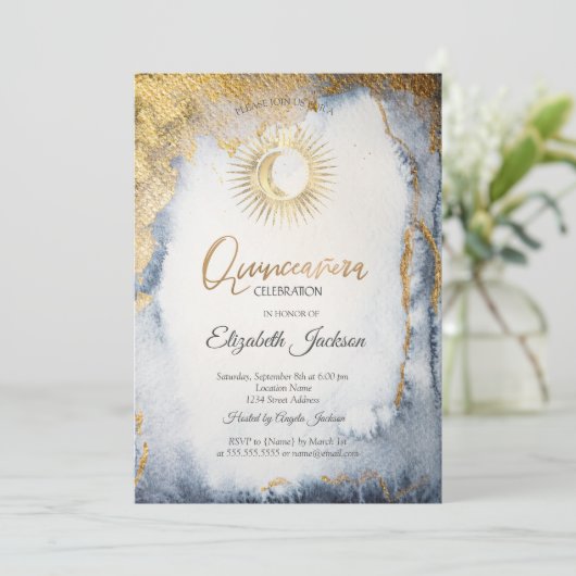 Sonne, Mond, Sterne Wasserfarbe Gold Quinceanera Einladung (Stehend Vorderseite)