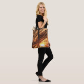 Sonne strahlt durch Palmen Tasche (Am Model)