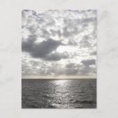 Sonne strahlt durch Wolken Postkarte (Vorderseite)