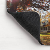 Sonne und Hütten im Herbst - Martha's Weinberg Mousepad (Ecke)