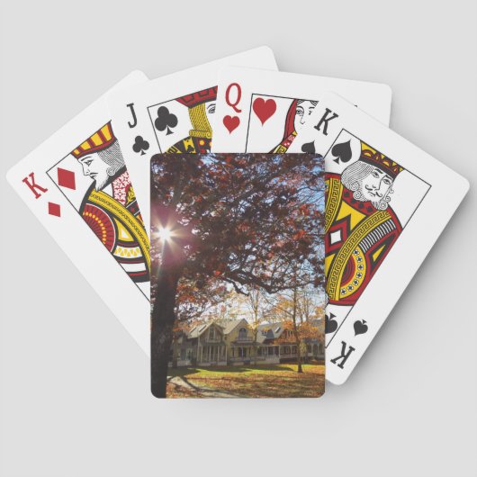 Sonne und Hütten im Herbst - Martha's Weinberg Spielkarten (Rückseite)