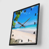 Sonne und tropischer Strand Quadratische Wanduhr (Winkel)