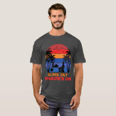 Sonnen, Schatten, Spaß am Strand T-Shirt (Vorne ganz)