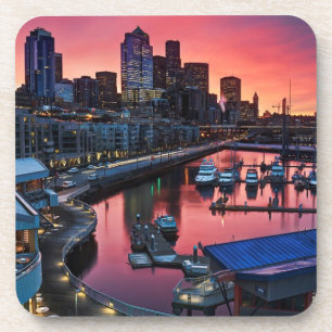 Sonnenaufgang am Pier 66, der unten auf Untersetzer