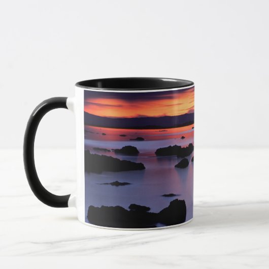 Sonnenaufgang am Schwarzen Punkt des Monosees Tasse (Links)