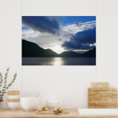 Sonnenaufgang am See Crescent Poster (Küche)