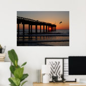 Sonnenaufgang am St. Augustine Beach Pier Poster (Heimbüro)