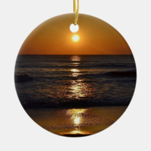 Sonnenaufgang am Strand von Shirley Taylor Keramik Ornament