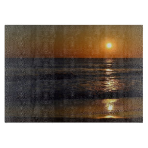 Sonnenaufgang am Strand von Shirley Taylor Schneidebrett