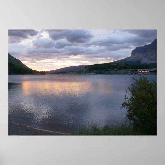 Sonnenaufgang am Swiftcurrent Lake I Poster (Vorne)