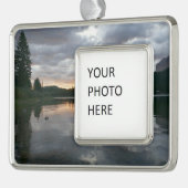 Sonnenaufgang am Swiftcurrent Lake II Rahmen-Ornament Silber (Links)