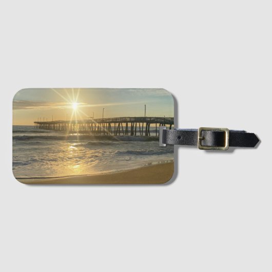 Sonnenaufgang am Virginia Beach Pier Gepäckstück T Gepäckanhänger (Vorderseite (Horizontal))