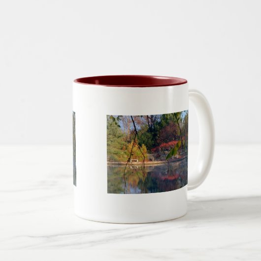 Sonnenaufgang an Cox-Arboretum Zweifarbige Tasse (VorderseiteRechts)