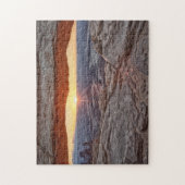 Sonnenaufgang an MESA-Bogen, Canyonlands Puzzle (Vertikal)