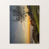 Sonnenaufgang auf dem Strand Armação, Brasilien Puzzle (Vertikal)