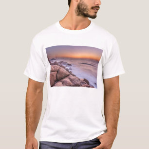 Sonnenaufgang auf dem Strand Guarda tun Embau T-Shirt