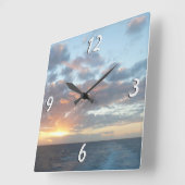 Sonnenaufgang auf See I Pastel Seascape Quadratische Wanduhr (Winkel)