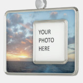 Sonnenaufgang auf See I Pastel Seascape Rahmen-Ornament Silber (Links)