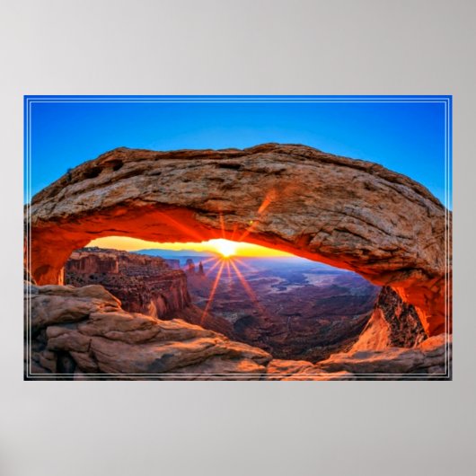 Sonnenaufgang beim Mesa Arch Poster (Vorne)