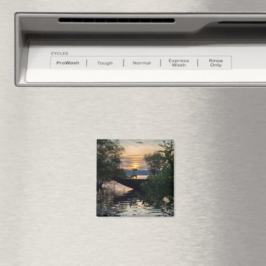 Sonnenaufgang des Fischereibootes Magnet (In Situ (Geschirrspüler))